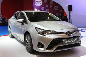 avensis