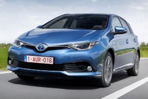 Yeni-Auris-(2)